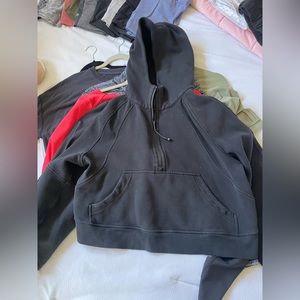 Lululemon scuba half zip black size m/l